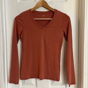 Uniqlo. XS. Pink long sleeve T-shirt.